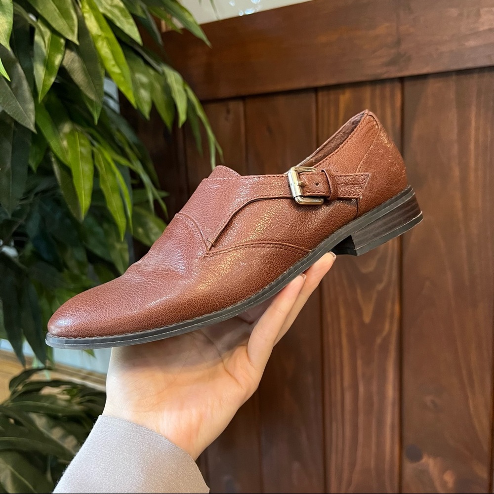 Nine West Leather Cognac Chestnut Brown Buckle Almond Toe Slip On Loafers